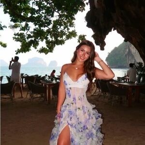 White Sundress with High Slit and Sweetheart Neckline for Resort Wear